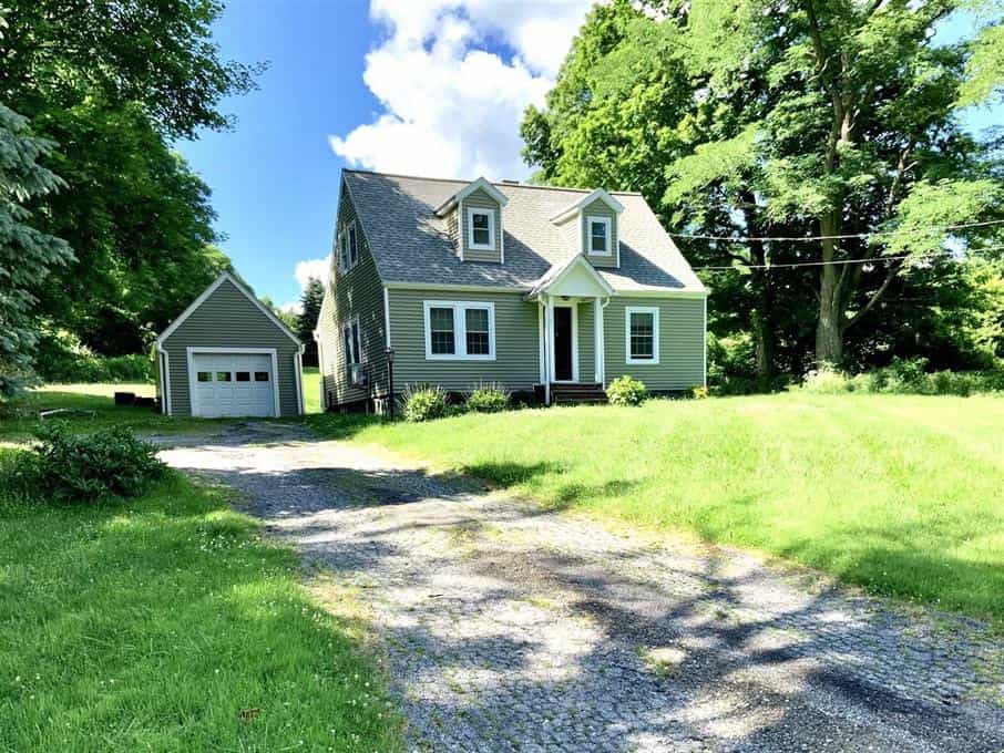 House in Millbrook, New York 10858774