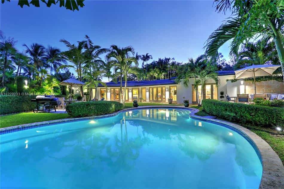 Condominium in South Bay Estates, Florida 10859119