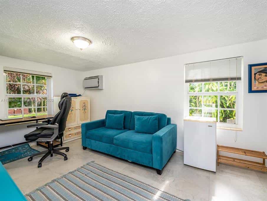 Condominium in Coral Gables, Florida 10859122