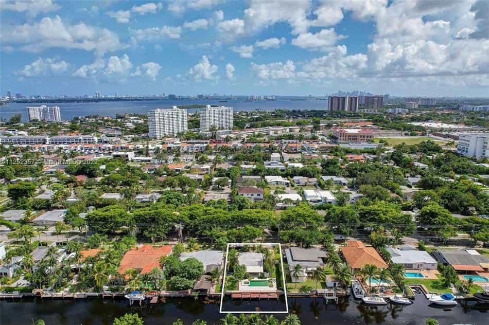 Eigentumswohnung im Nord-Miami, Florida 10859191