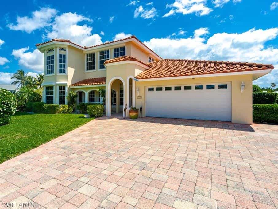 House in Sanibel, Florida 10859232
