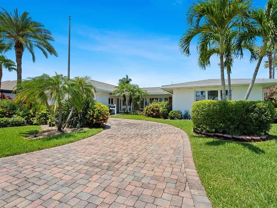 House in Vero Beach, Florida 10859302