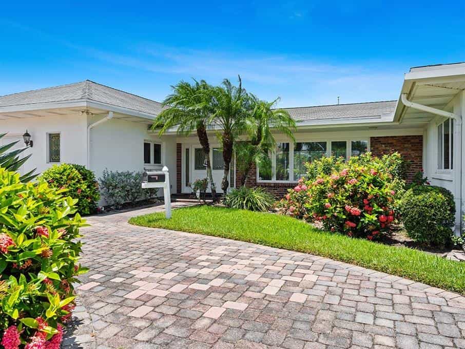 House in Vero Beach, Florida 10859302