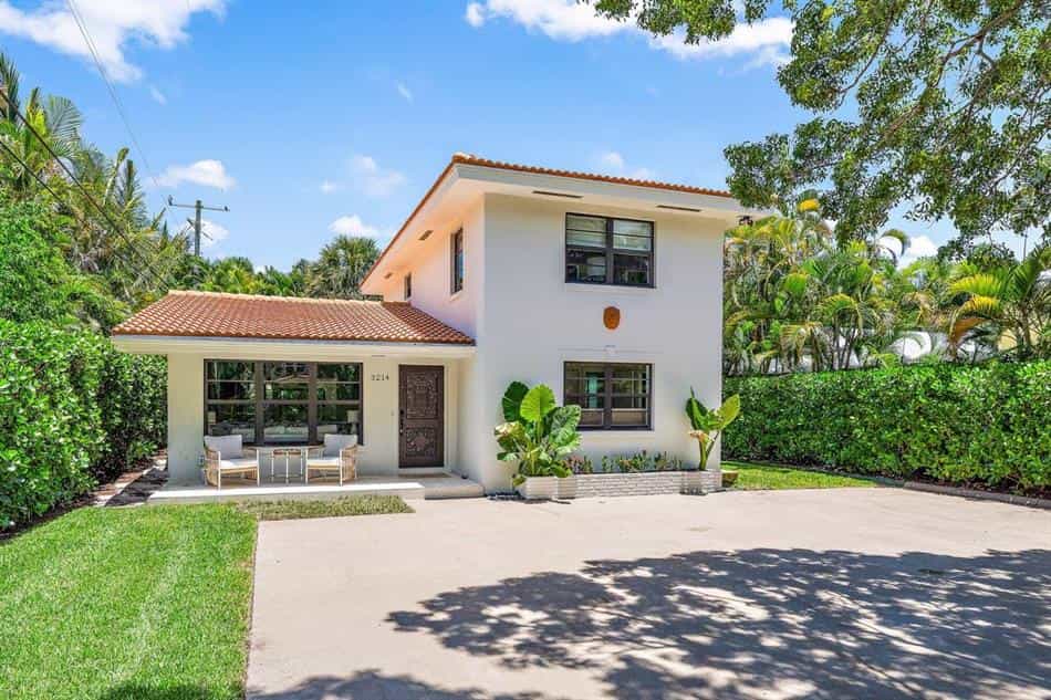 House in Palm Beach, Florida 10859306