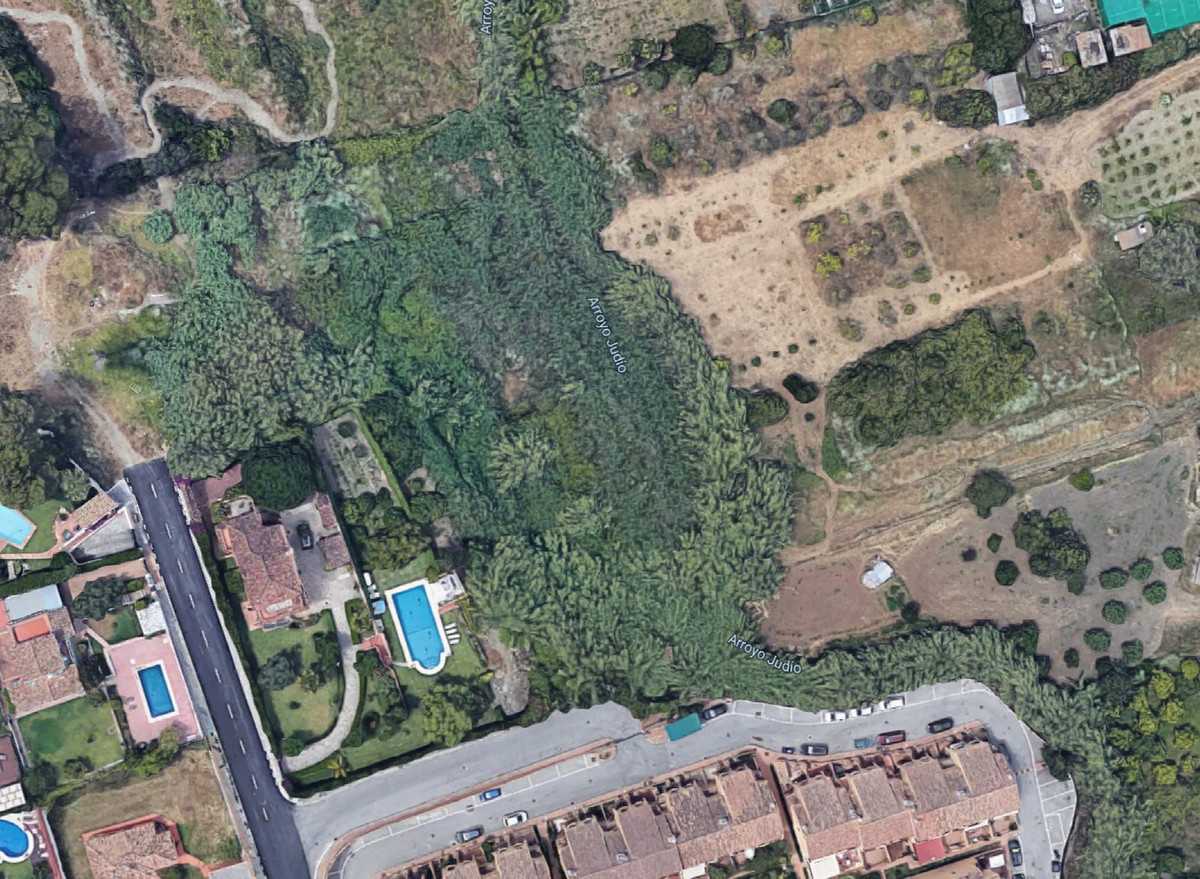 Tanah dalam Estepona, Andalusia 10859723