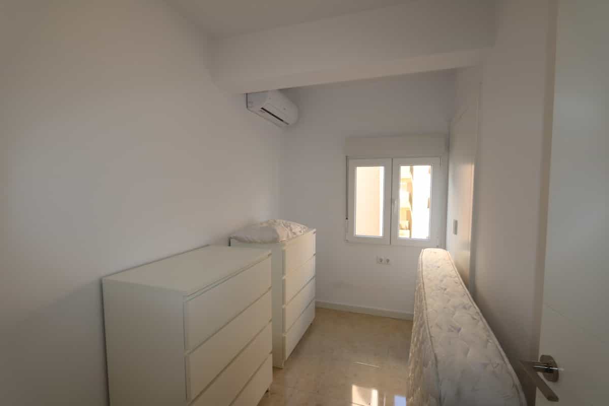 Квартира в Fuengirola, Andalucía 10859868