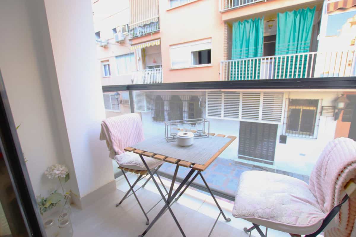 Condominium in Fuengirola, Andalusia 10860077
