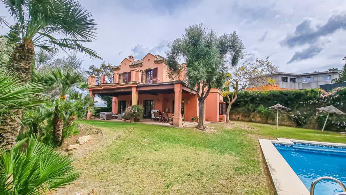 Rumah di Guadiaro, Andalusia 10860112