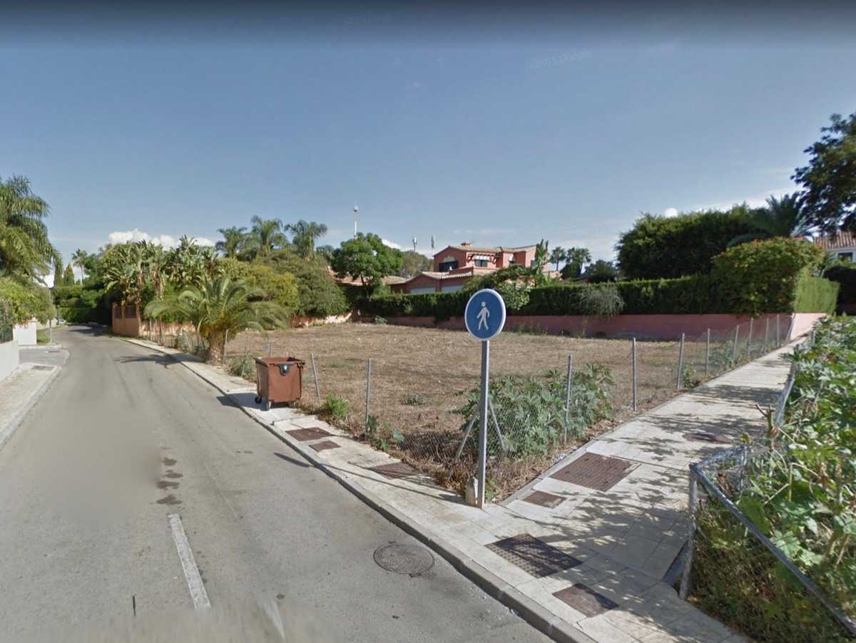 Land in San Pedro Alcántara, Andalucía 10860463