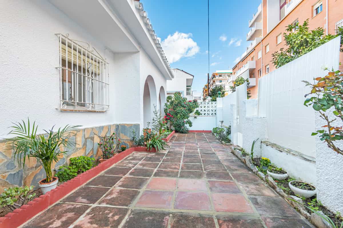 Casa nel Fuengirola, Andalucía 10861005