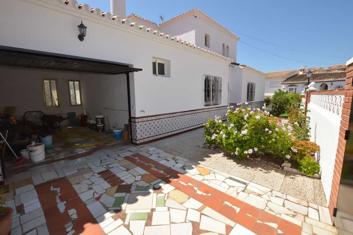 Casa nel Fuengirola, Andalucía 10861015