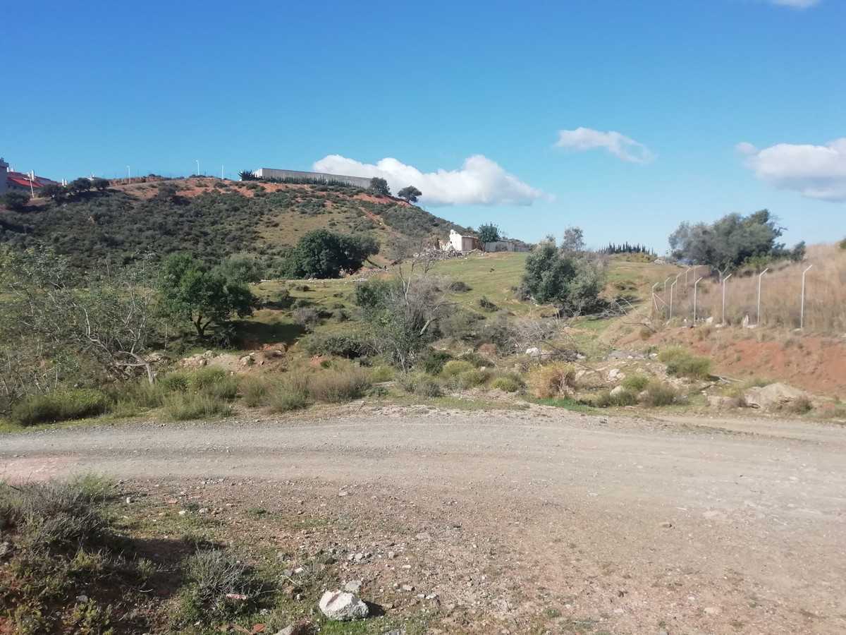 Land in Santa Fe de los Boliches, Andalusia 10861144