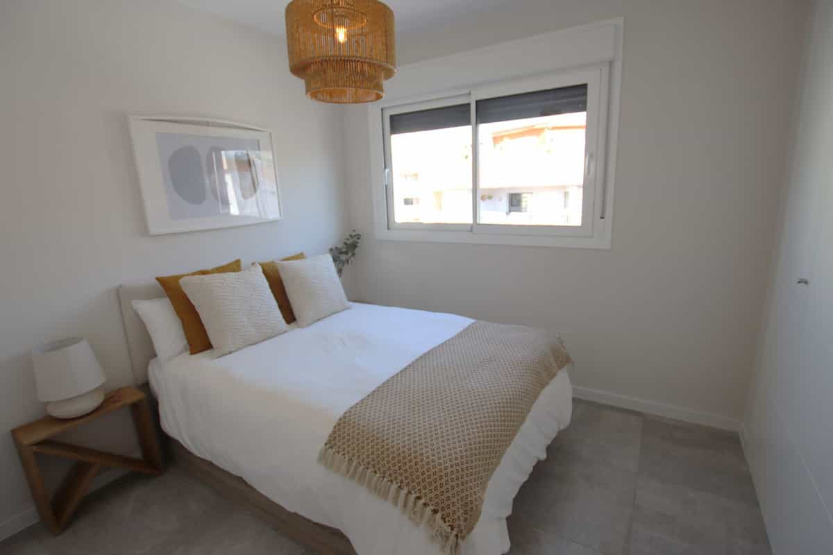 Condominium in Marbella, Andalusia 10861500