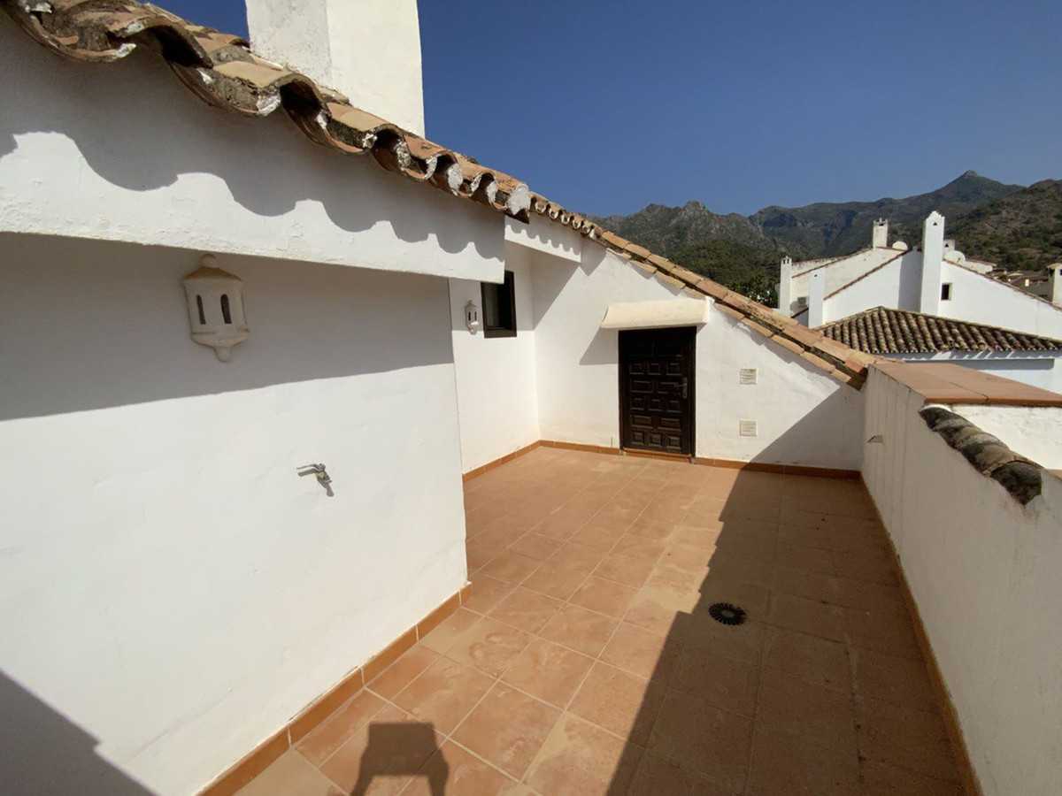 House in Marbella, Andalusia 10861816