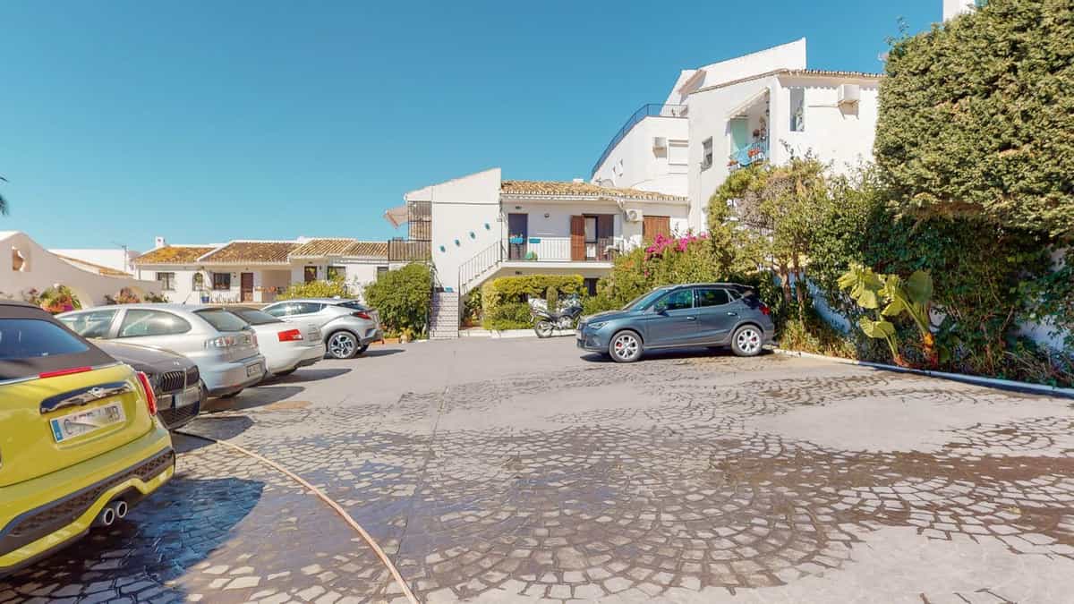 Condominium dans Mijas, Andalusia 10861899