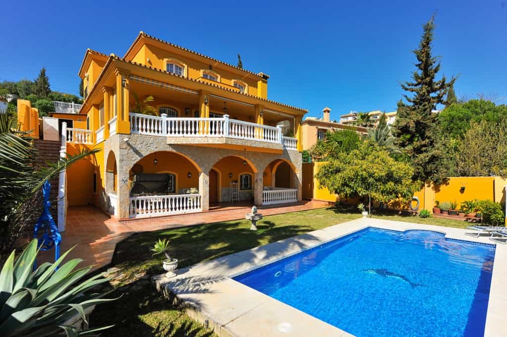 House in Fuengirola, Andalusia 10862129