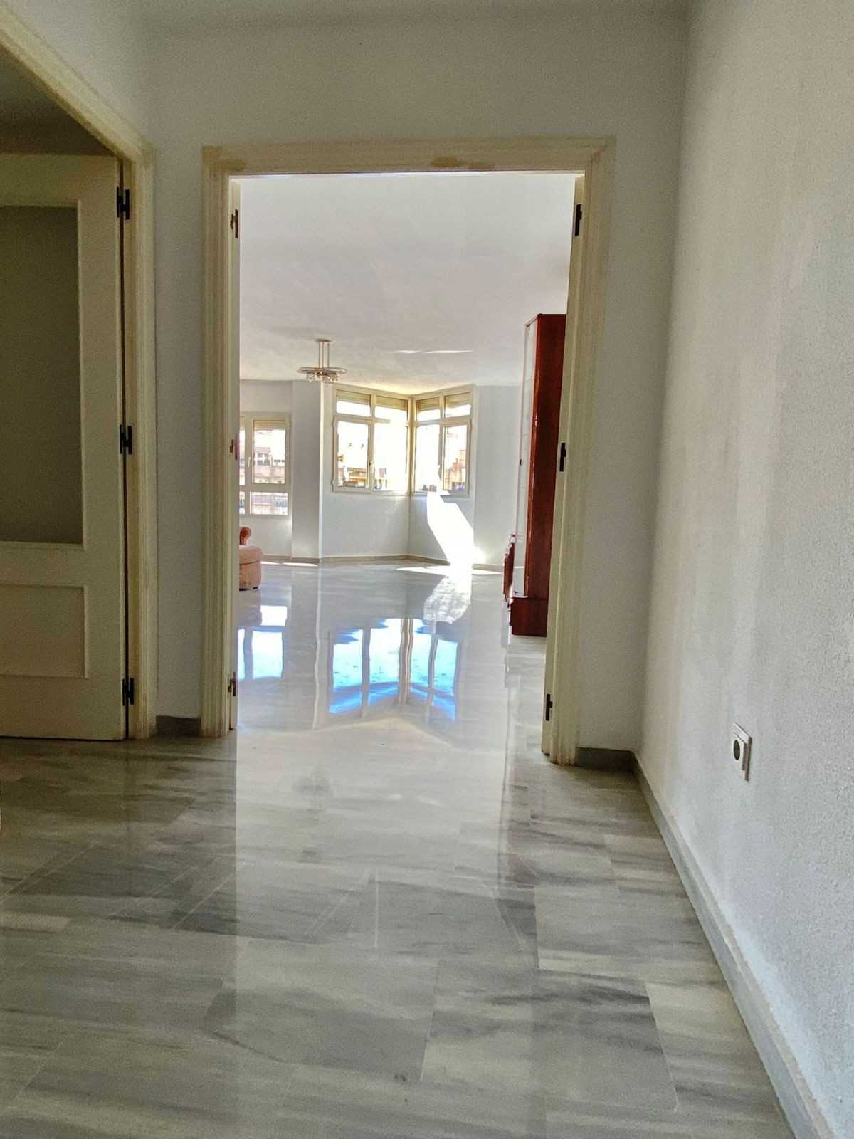Condominium in , Andalusia 10863365