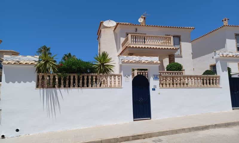 σπίτι σε Orihuela, Comunidad Valenciana 10863561
