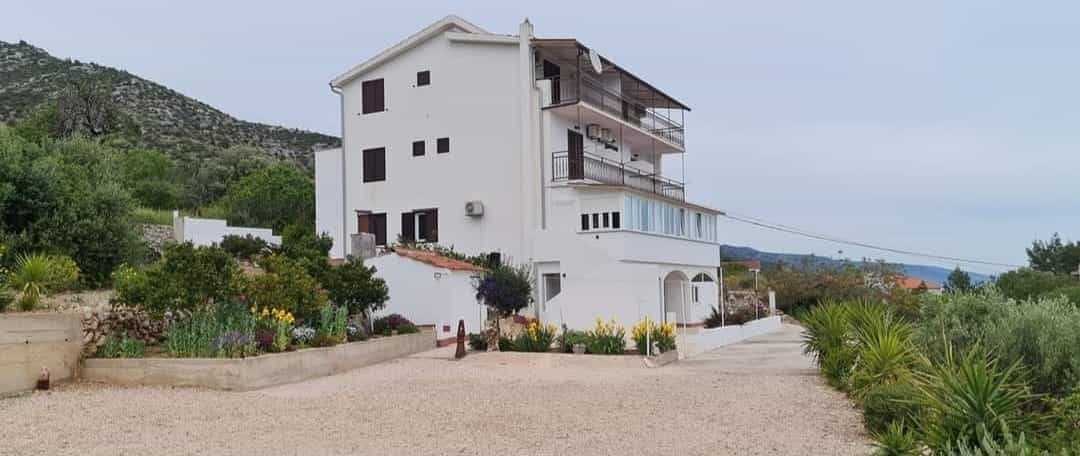 بيت في Hvar, Split-Dalmatia County 10863563