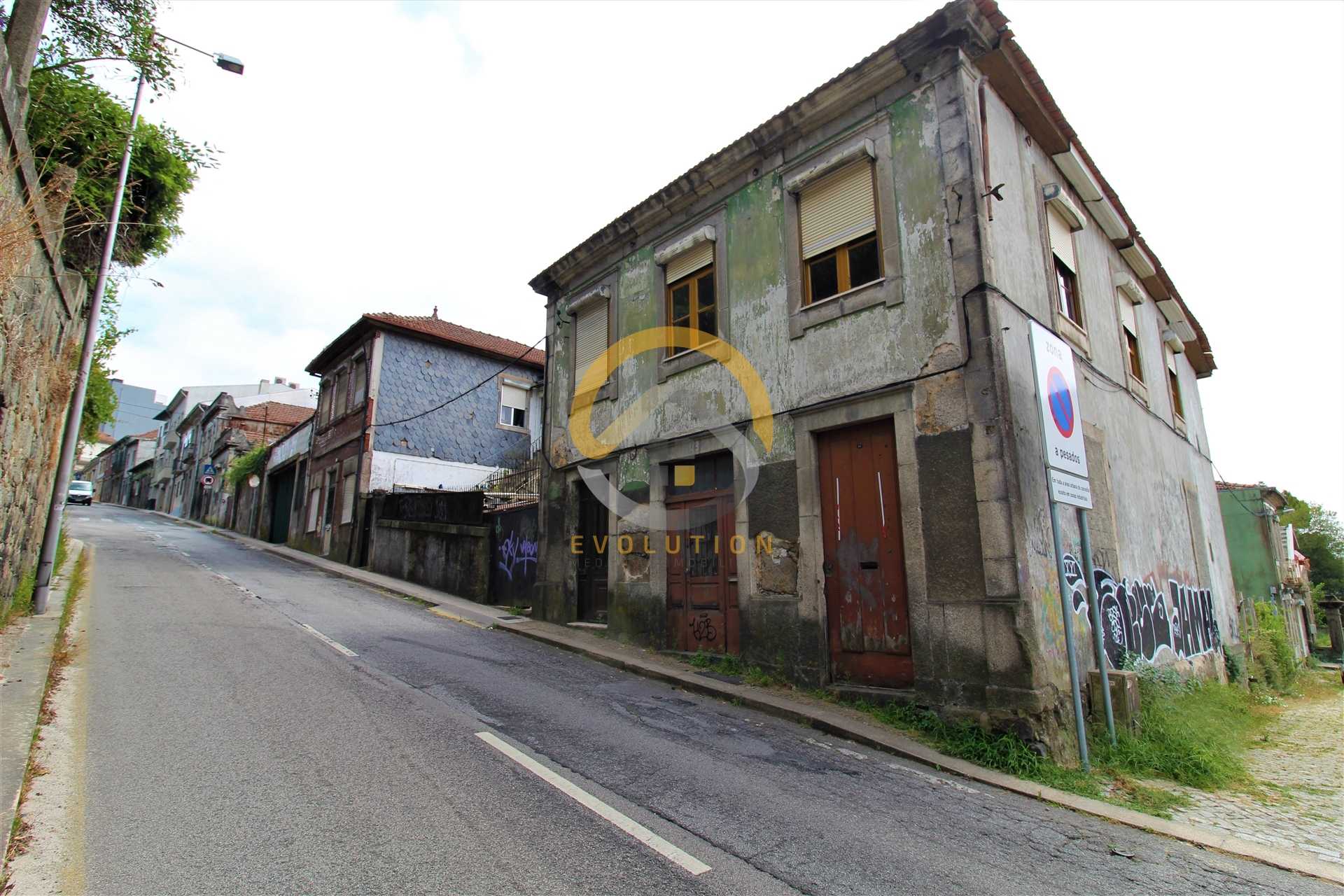Industriel i Campanhã, Porto 10863651