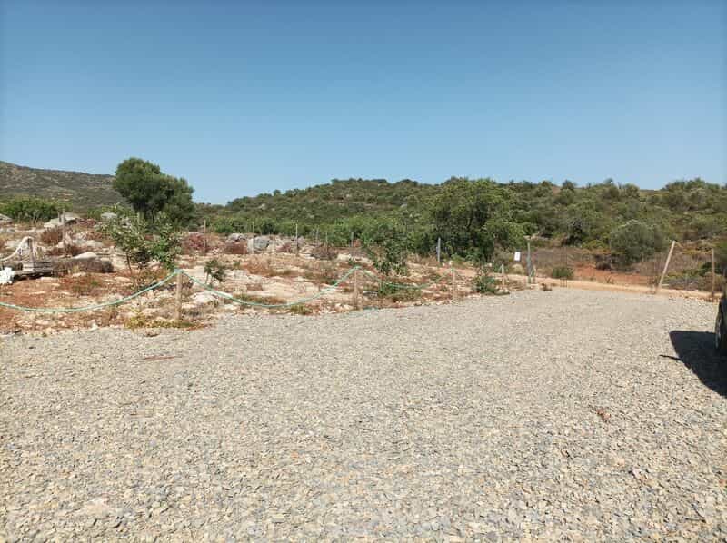 Land in , Faro District 10863816