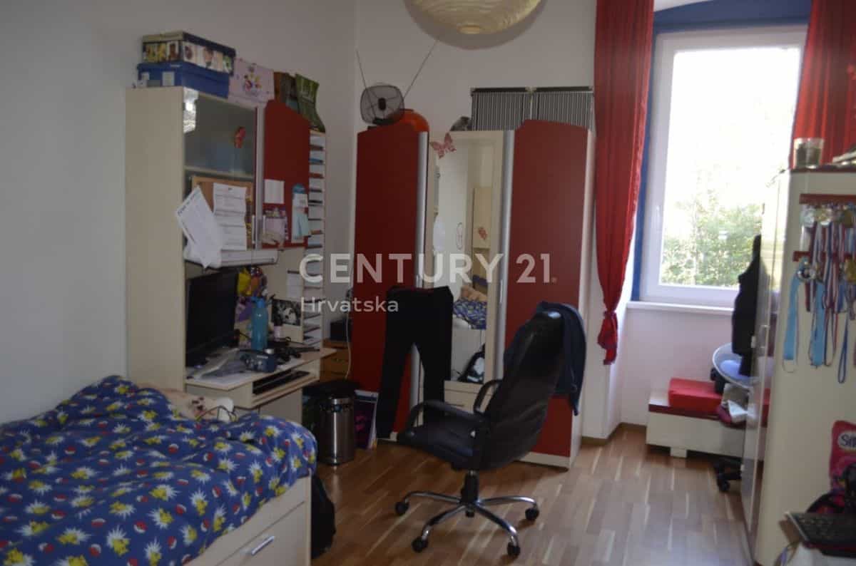Condominium in Trsat, Primorsko-Goranska Zupanija 10863853