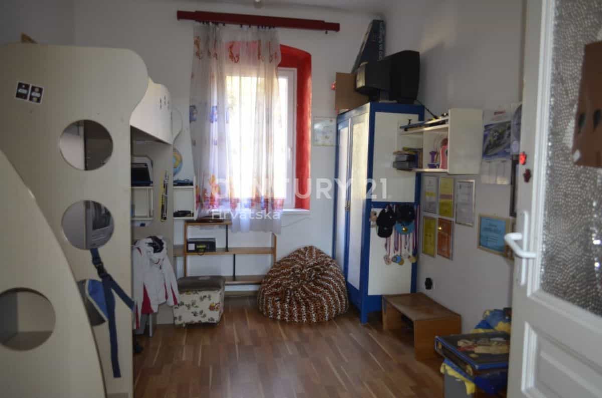 公寓 在 Trsat, Primorsko-Goranska Zupanija 10863853
