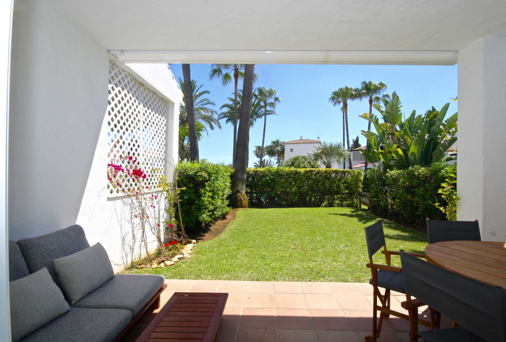 rumah dalam Marbella, Andalusia 10864673