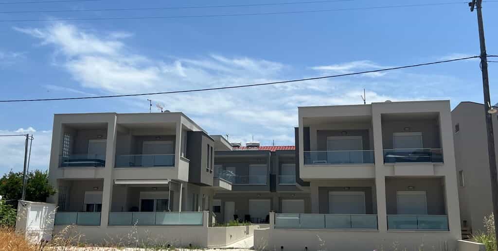 Condominium in Nikiti, Kentriki Makedonia 10865170
