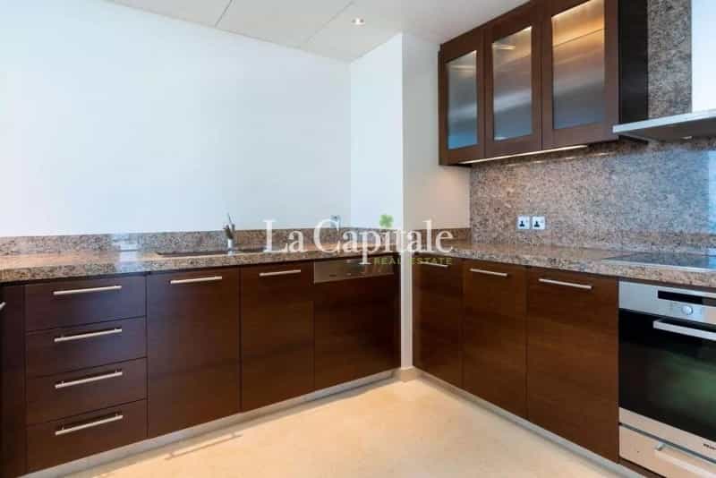 公寓 在 Dubai, Dubai 10865203
