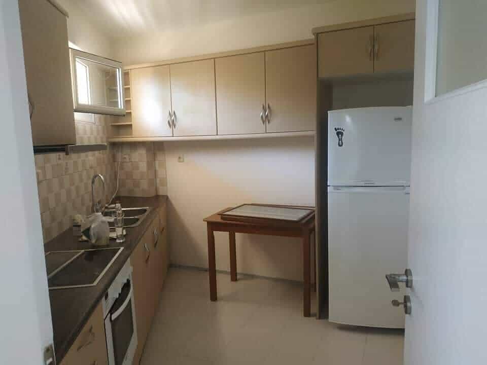 Condominium in Mavro Lithari, Attiki 10865323