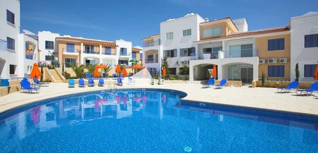 Condominium dans Pégée, Paphos 10866051