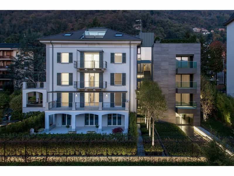 Condominium dans Côme, Lombardie 10866124