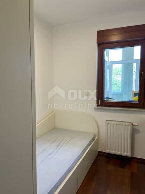 公寓 在 Zagreb, Grad Zagreb 10866241