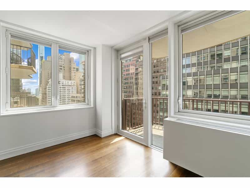 Condominium in Manhattan, New York 10866515