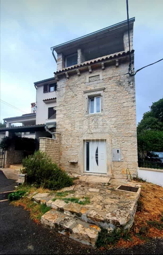 casa en Sveti Lovrec Pazenaticki, Istarska Županija 10866527