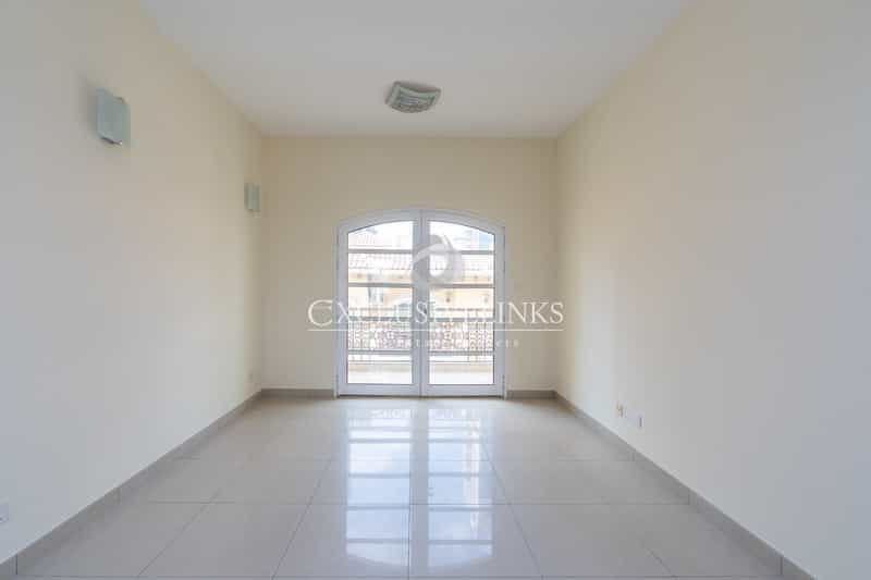 House in , Yazd Province 10866532