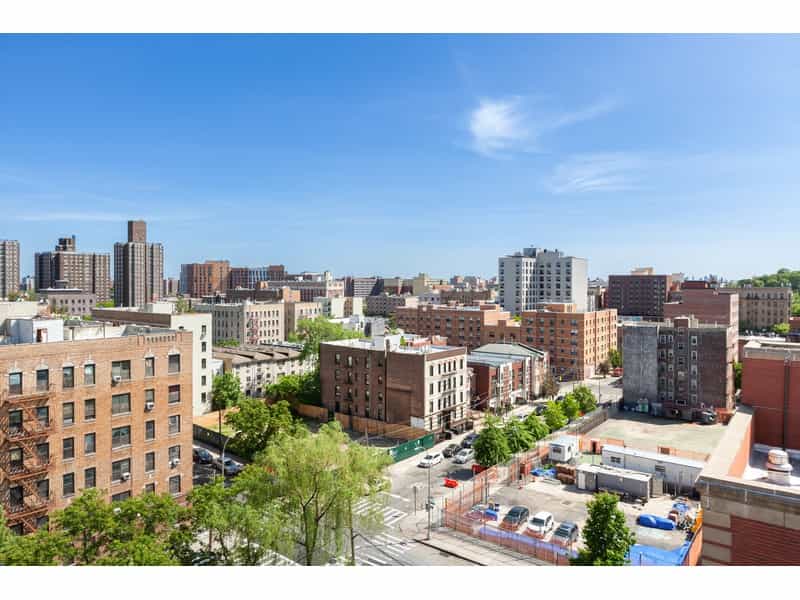 Condominium in Bronx, New York 10866582