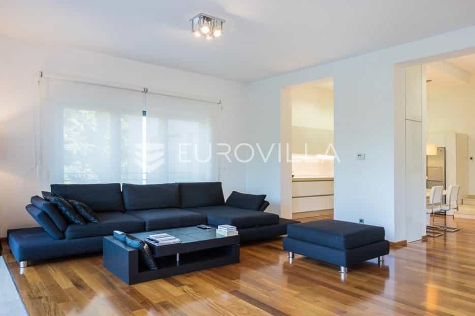 Condominium in Zagreb, Zagreb, Grad 10866783
