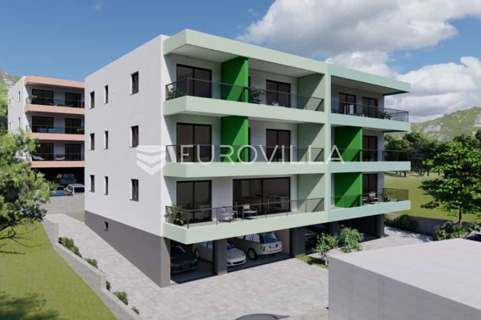 Condominium in Makarska, Splitsko-Dalmatinska Zupanija 10867025