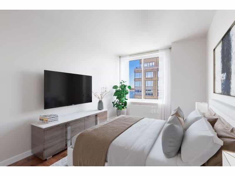 Condominium in New York, New York 10867215