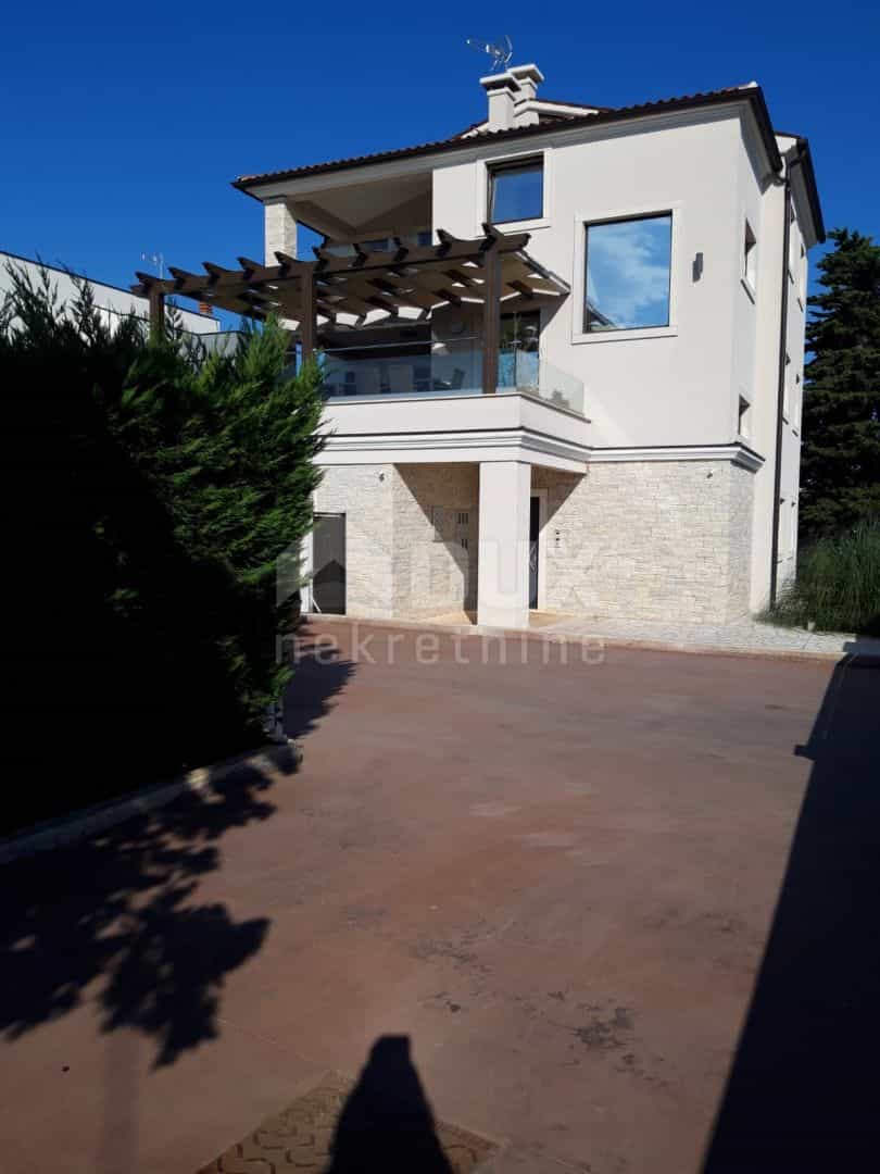 Eigentumswohnung im Fažana, Istria County 10867288