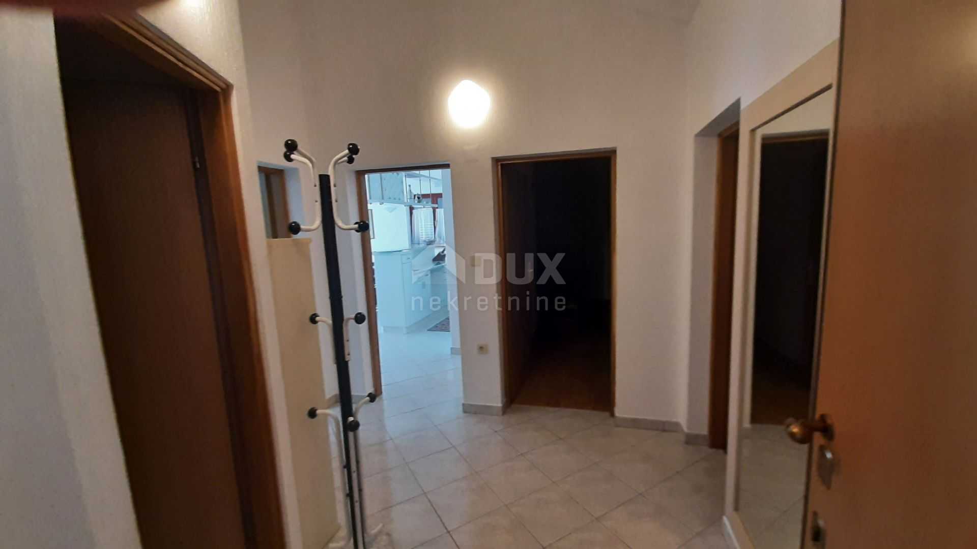 Condominium in Baška, Primorje-Gorski Kotar County 10867531