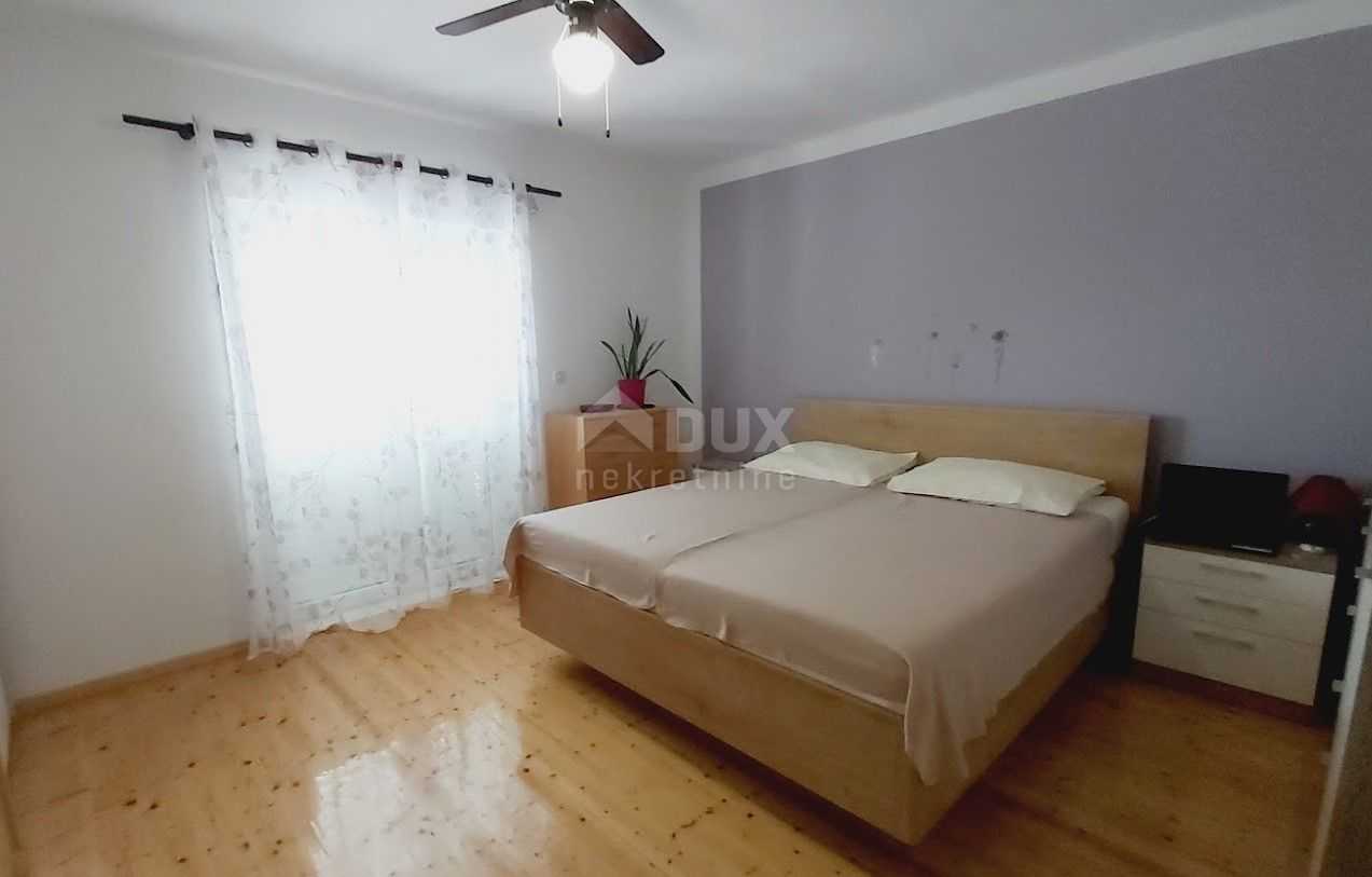 公寓 在 Omis, Splitsko-Dalmatinska Zupanija 10867563