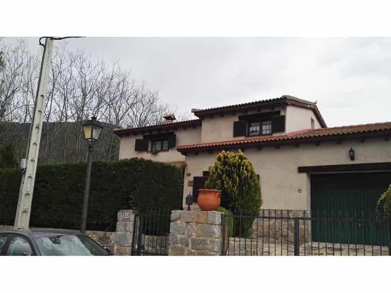 Hus i Piedralaves, Castille-Leon 10867596