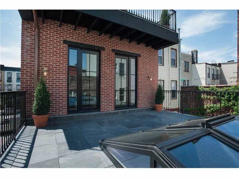 House in Jersey City, New Jersey 10867700
