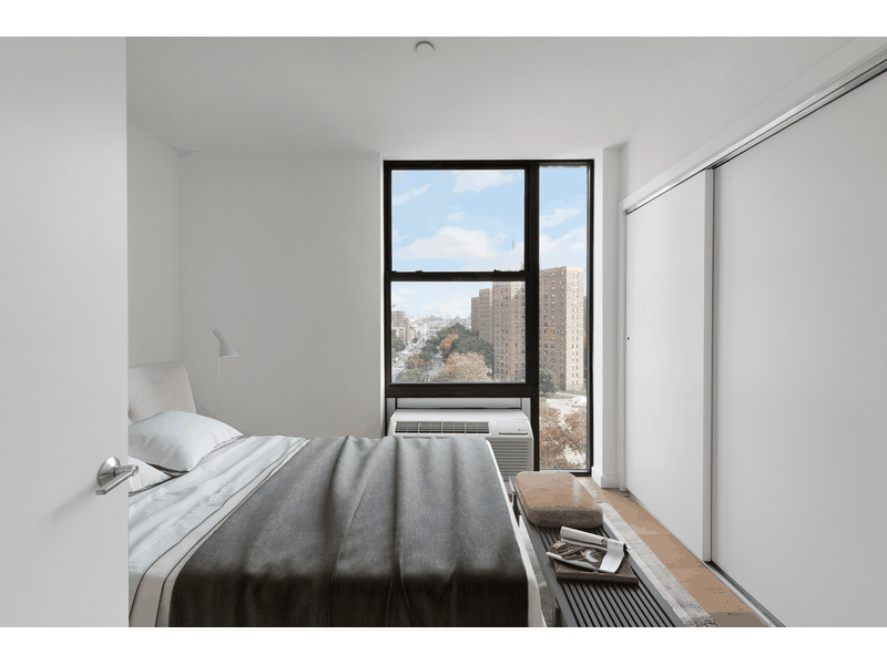 Condominium in New York, New York 10867736