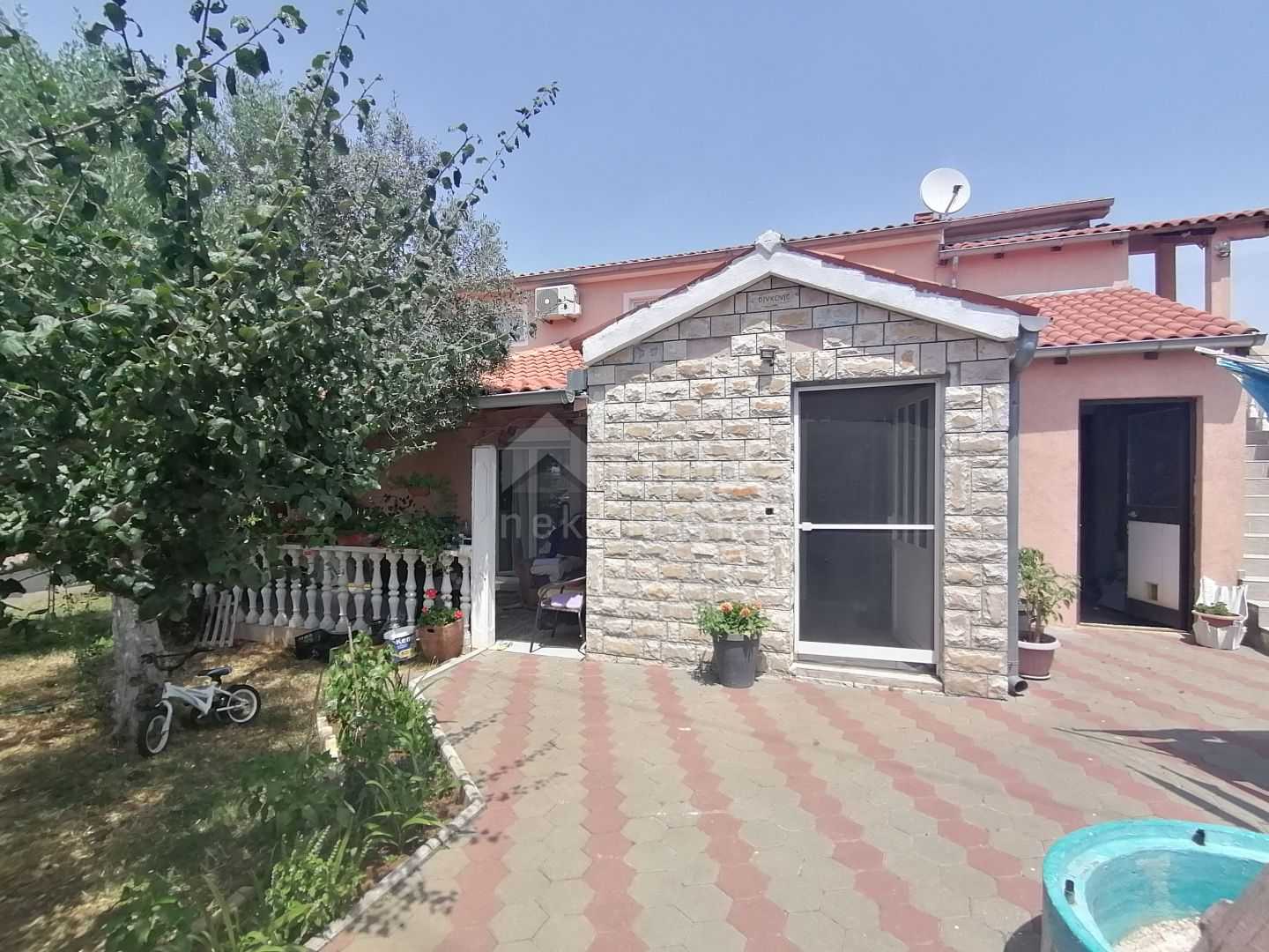 房子 在 Pula, Istarska županija 10867957