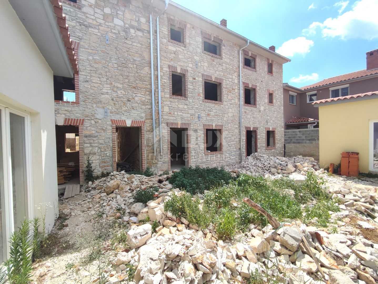 жилой дом в Juršići, Istarska županija 10868007