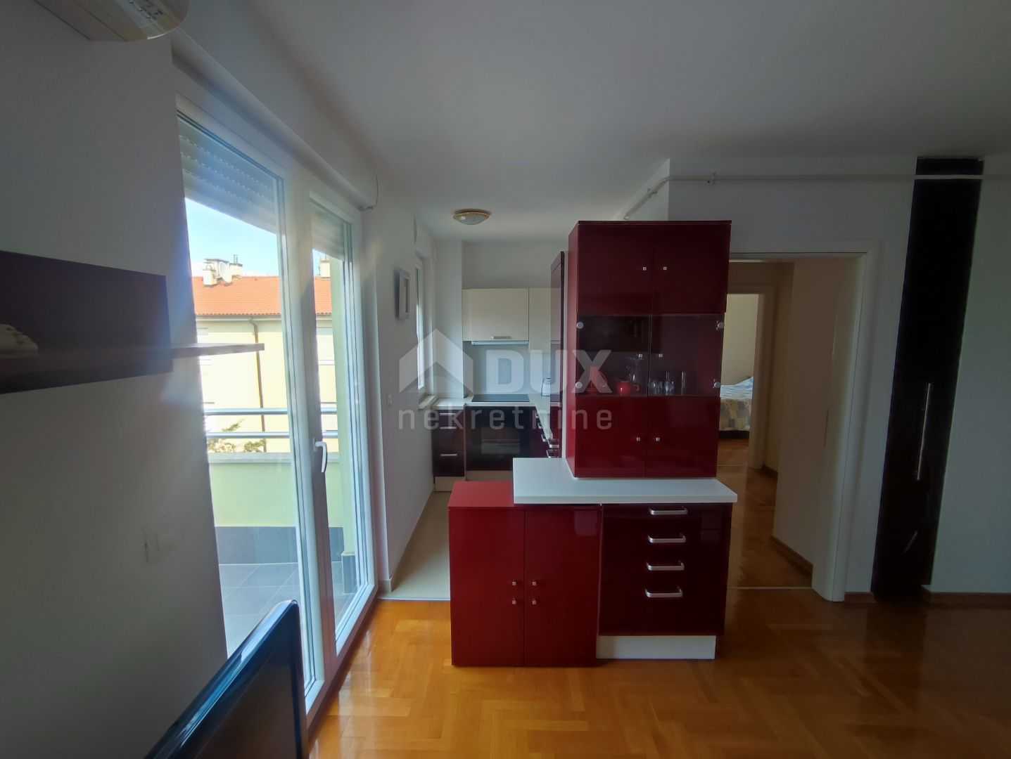 Condominium in Valdebek, Istarska Zupanija 10868056